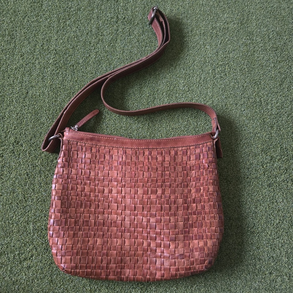 Vilenca Holland Woven Leather Cognac Purse Handbag Zip Close Adjustable Strap